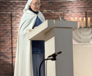 Spędzili 42 godziny na modlitwie w Warszawie. Powód może szokować