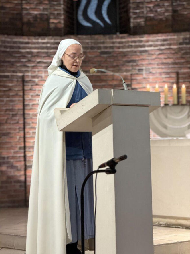 Spędzili 42 godziny na modlitwie w Warszawie. Powód może szokować