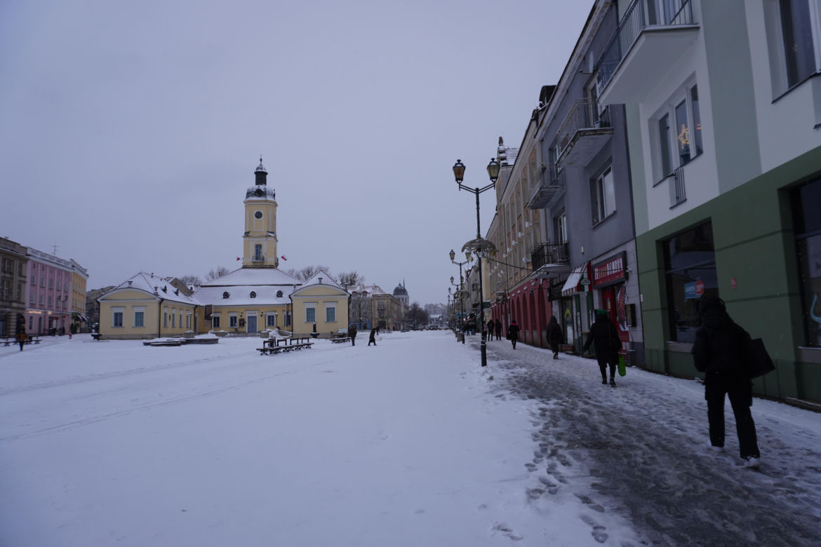 Białystok pod śniegiem. Tak prezentuje się zasypana stolica Podlasia