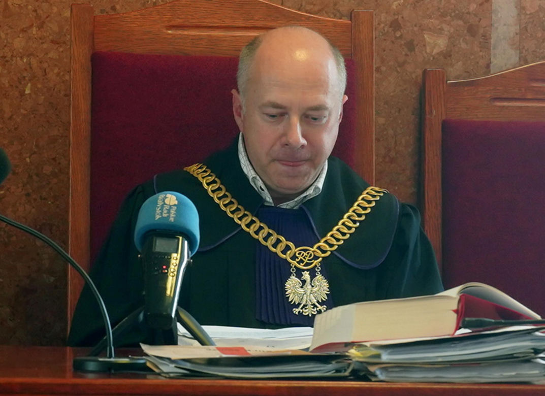 Pędził karetką, by ratować kobietę. Na przejściu potrącił 10-latka. Jest wyrok