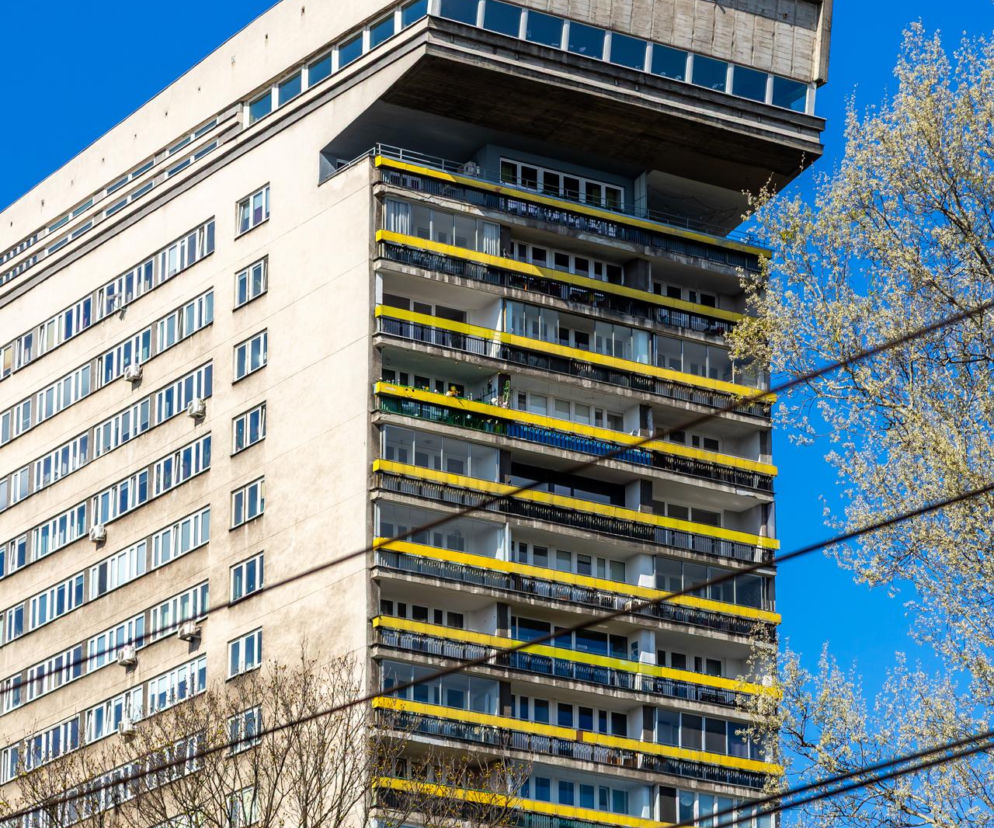 Blok Młotek na Smolnej 8 w Warszawie