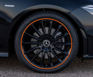Mercedes-Benz CLA Coupe Edition Orange Art AMG Line
