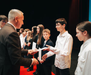 Najzdolniejsi uczniowie odebrali stypendia Prezydenta Miasta Siedlce