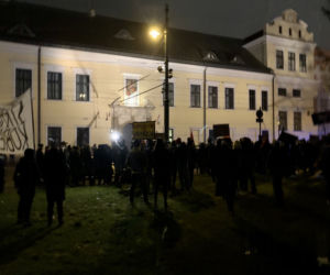 Protest przeciwko kardynałowi Stanisławowi Dziwiszowi w Krakowie