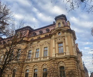 Ratusz w Nowym Sączu dostaje nowy wygląd.  Widać coraz więcej szczegółów