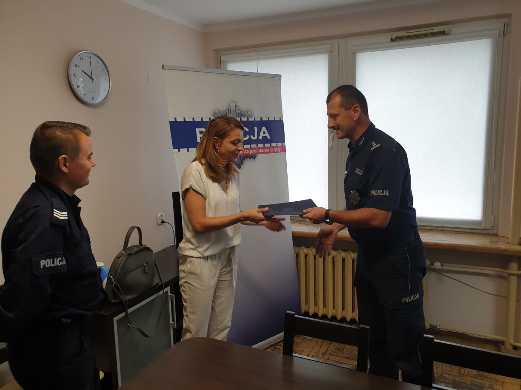 Uratowali życie kobiecie. Podziękował im szef policji z Włocławka