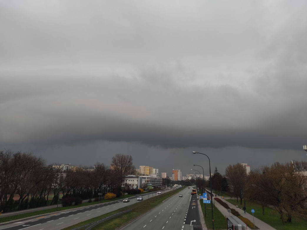 Pierwsza wiosenna burza uderzyła w Warszawę