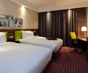 Hotel Hampton by Hilton5