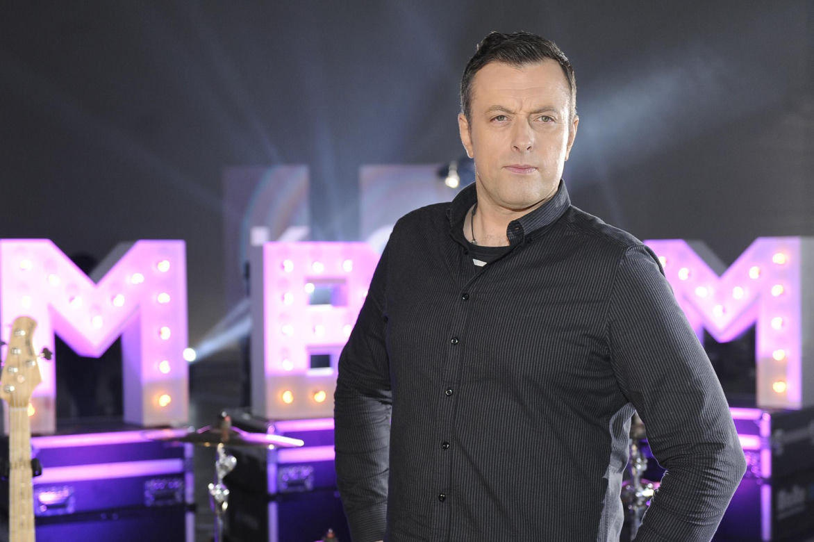 Tak Tymon Tymański wyglądał na początku kariery. Długowłosy buntownik przeszedł wielką metamorfozę