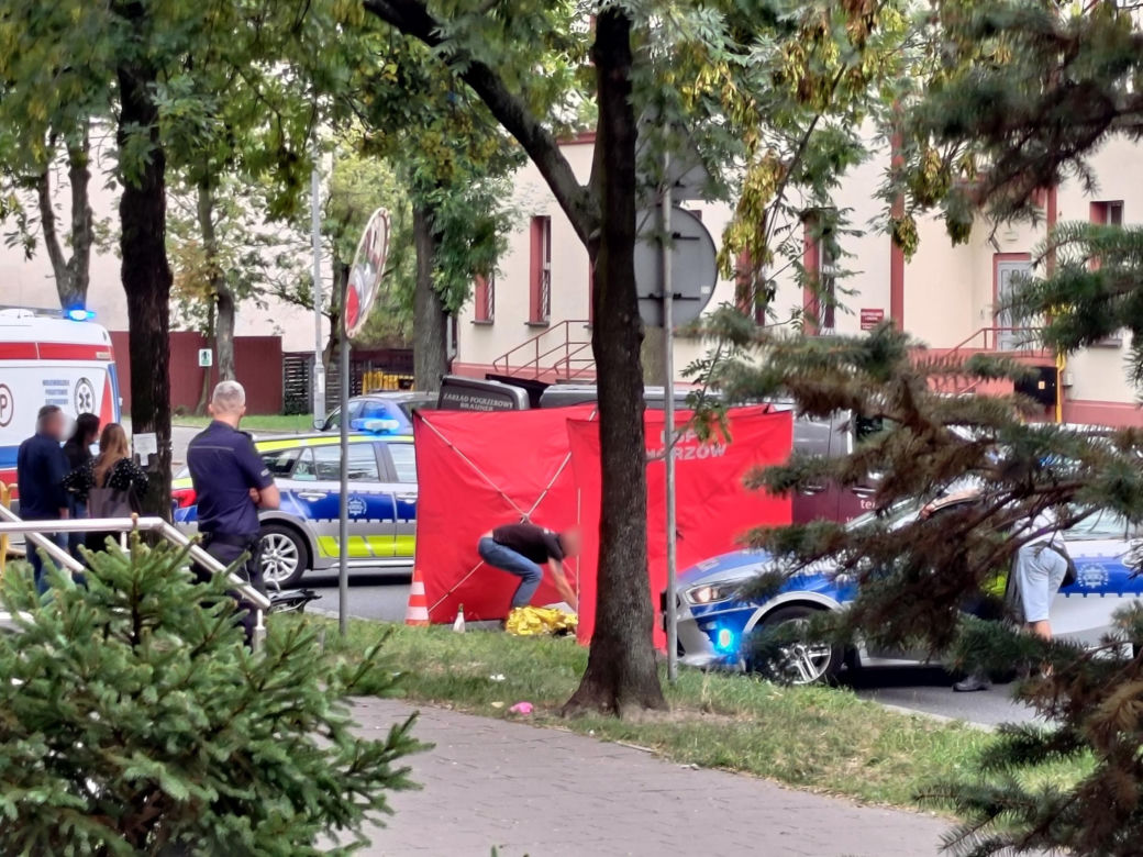 Ukradł nóż i zaźgał człowieka. Dariusz J. usłyszał zarzuty