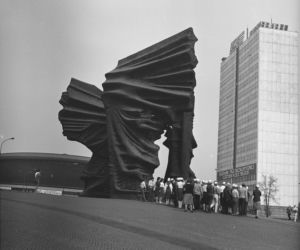 Tak wyglądały Katowice w latach 1979-89. Miasto zmieniło sie nie do poznania. Zobaczcie [GALERIA]