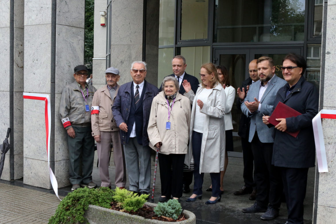 Generał Zbigniew Ścibor-Rylski ma mural w centrum Warszawy