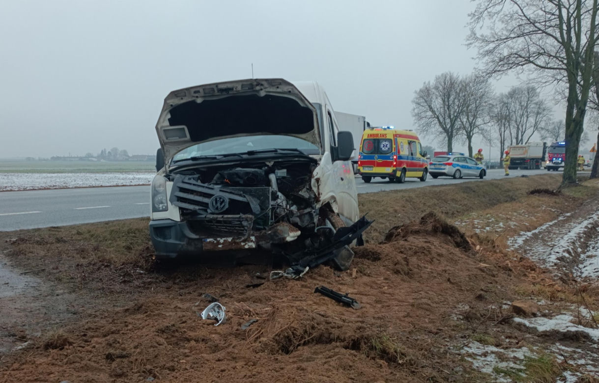 Kraksa pod Siedlcami! Zajechała drogę, bo się zagadała