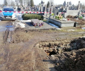  Wyszków. Zaczęli kopać grób, ale musieli przerwać. Groziło im wielkie niebezpieczeństwo! [ZDJĘCIA]