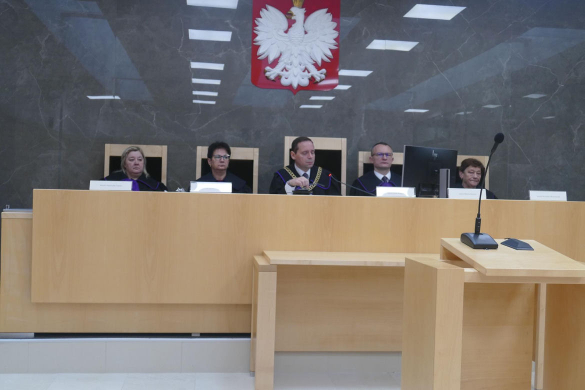 Bił, katował, a nawet przypalał genitalia 6-letniego Maksia. Chłopczyk umierał w męczarniach. Matka tylko się patrzyła