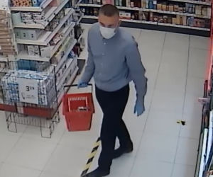 Rozpoznajesz tego mężczyznę? Jest poszukiwany przez policję