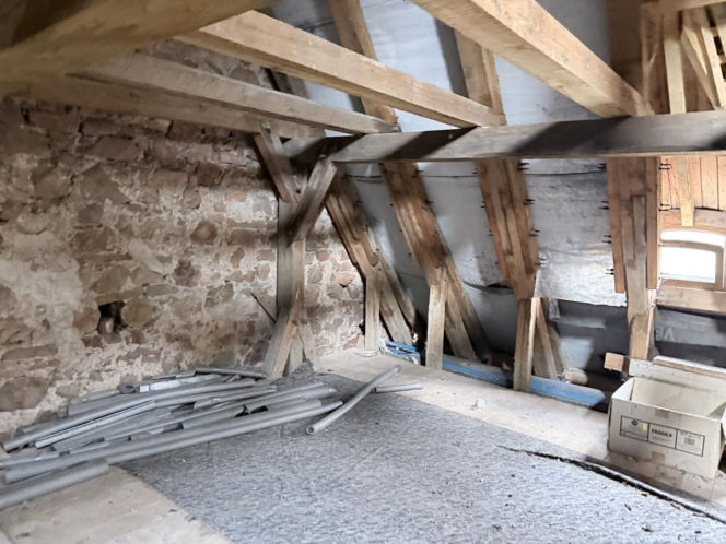 Dwór Czarne w Jeleniej Górze