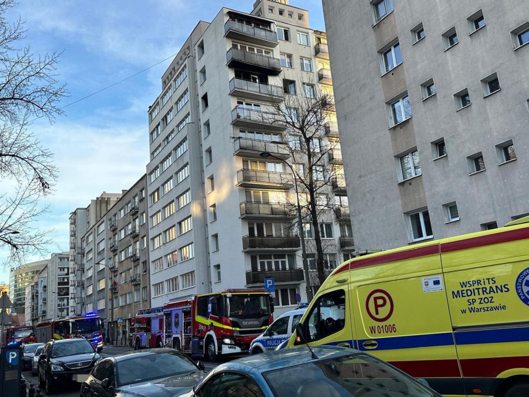 Potężny wybuch w centrum Warszawy. Kłęby dymu przy wieżowcach