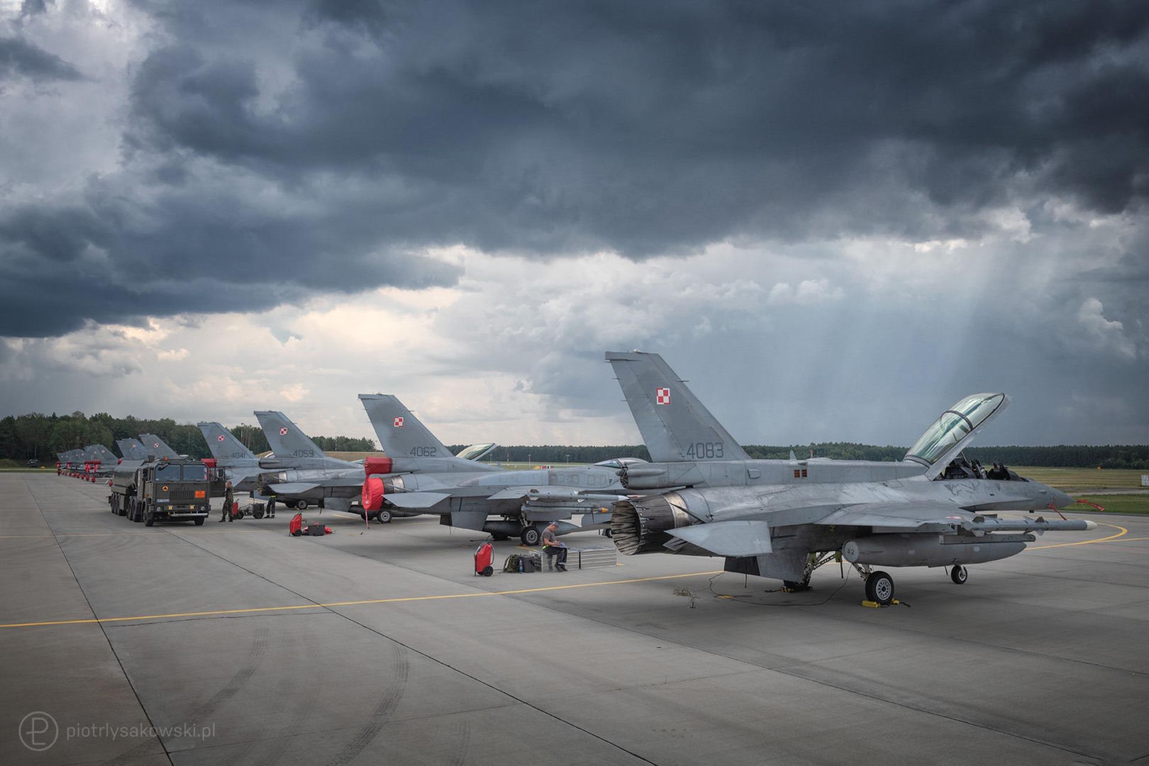 Polskie samoloty wielozadaniowe F-16