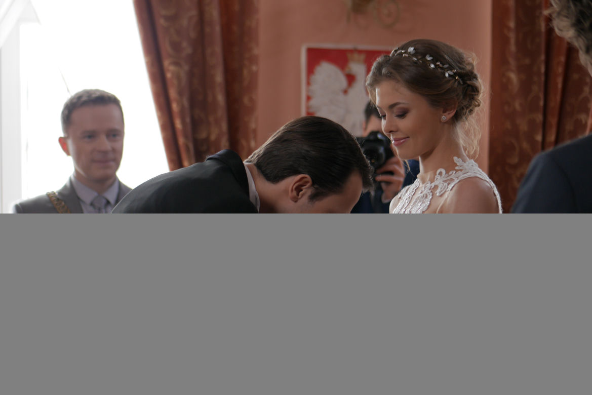Pierwsza miłość. Jowita (Joanna Opozda) Radek (Mateusz Banasiuk)