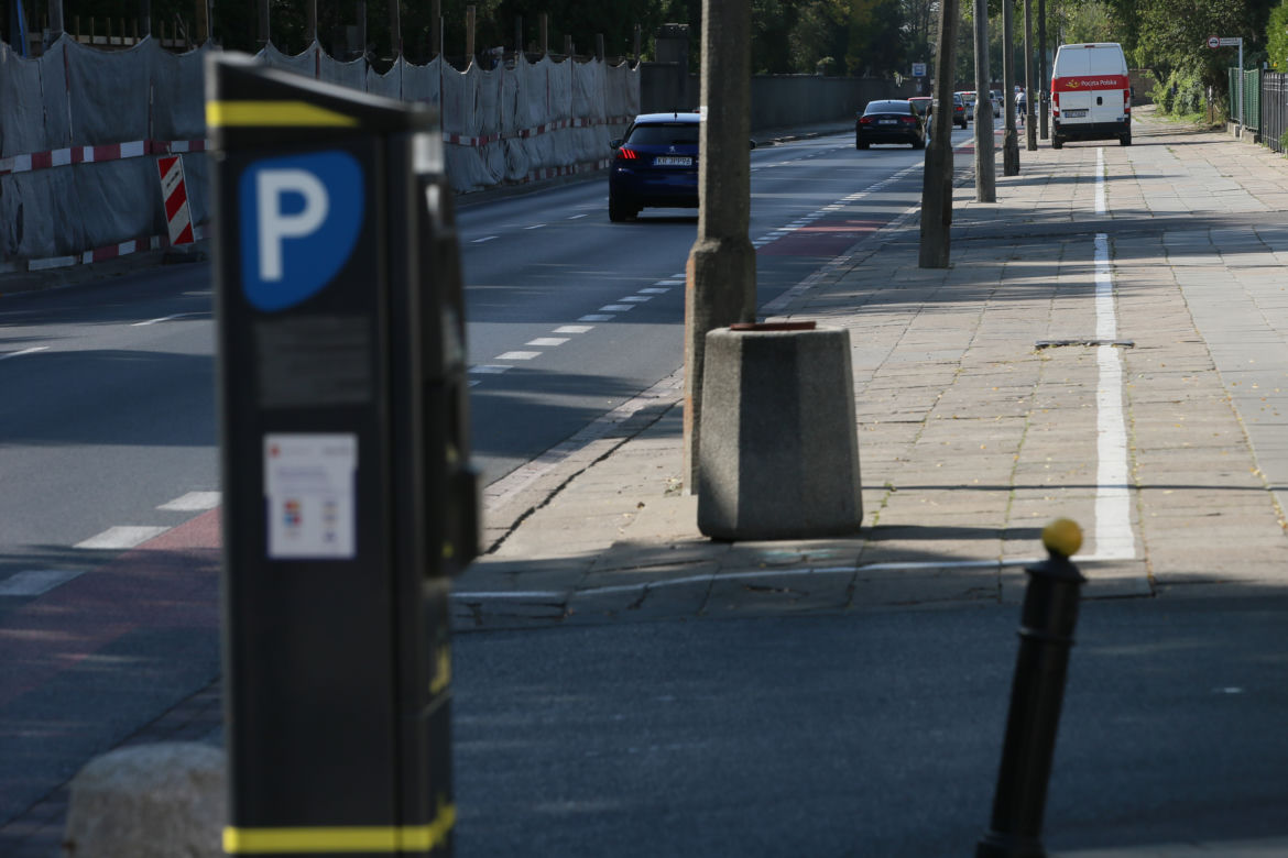 Nie ma parkometrów a sypią się mandaty