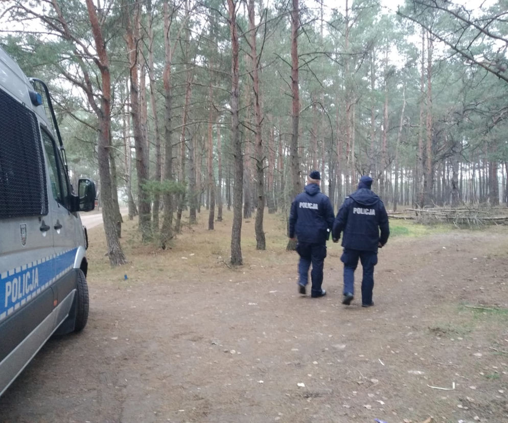 89-latek postawił na nogi policjantów z Torunia. Znaleźli go w lesie