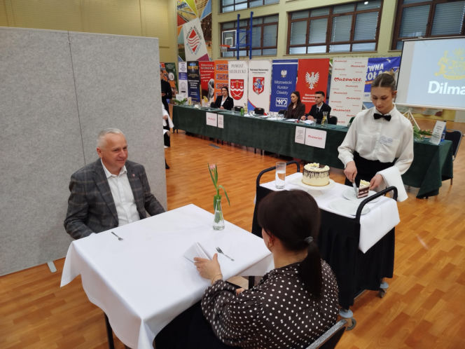 Już po raz ósmy w Siedlcach rywalizowali młodzi kelnerzy z całej Polski