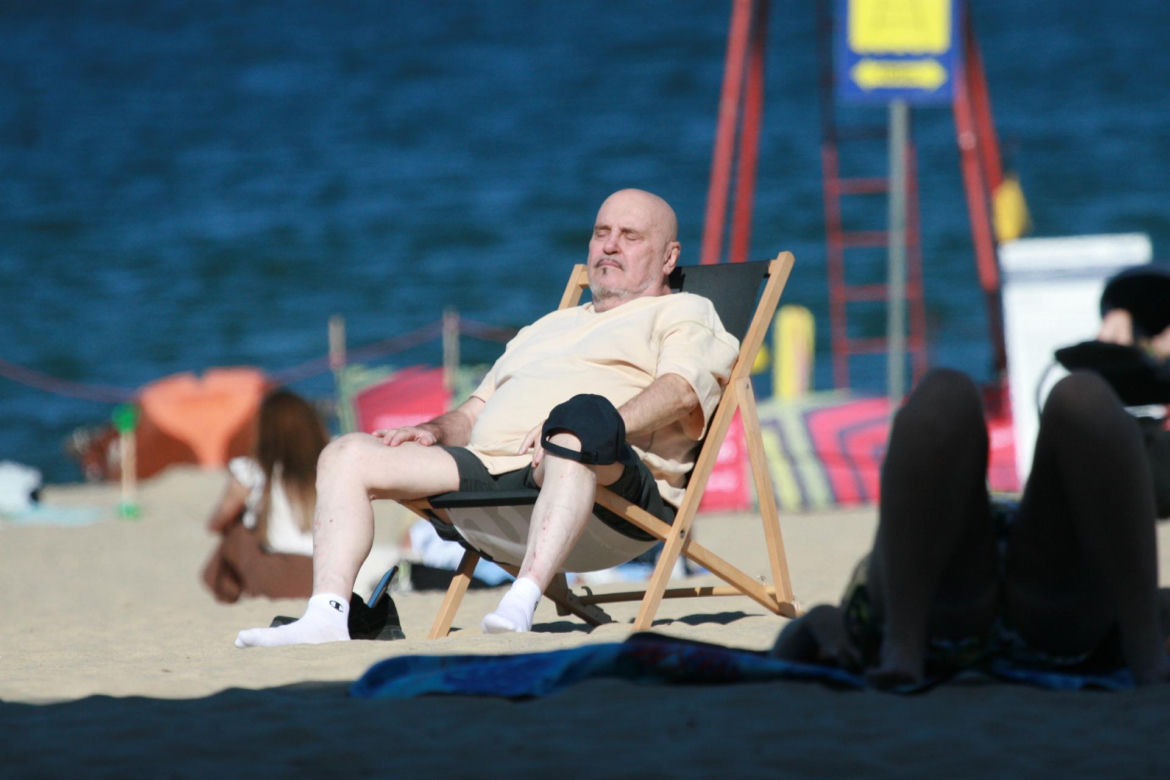 Marian Lichtman na plaży