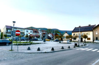 To miasto w Małopolsce zachwyca jednym z najpiękniejszych rynków. Dopiero w PRL-u odzyskało swoje prawa