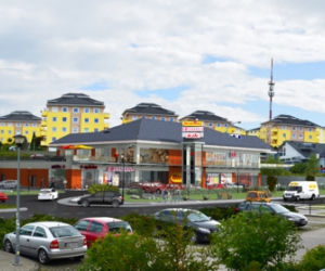 Ksiądz nie dotrzymał obietnicy! Zamiast hospicjum i przedszkola powstanie... centrum handlowe!
