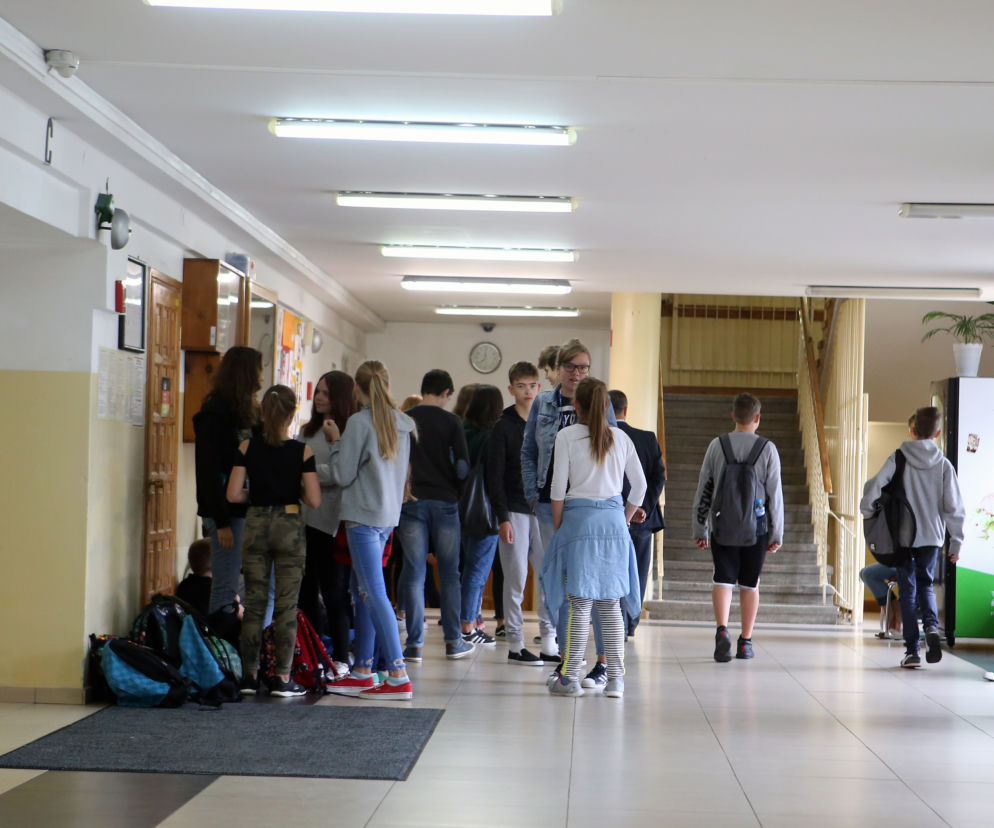 Uczniowie w szkole