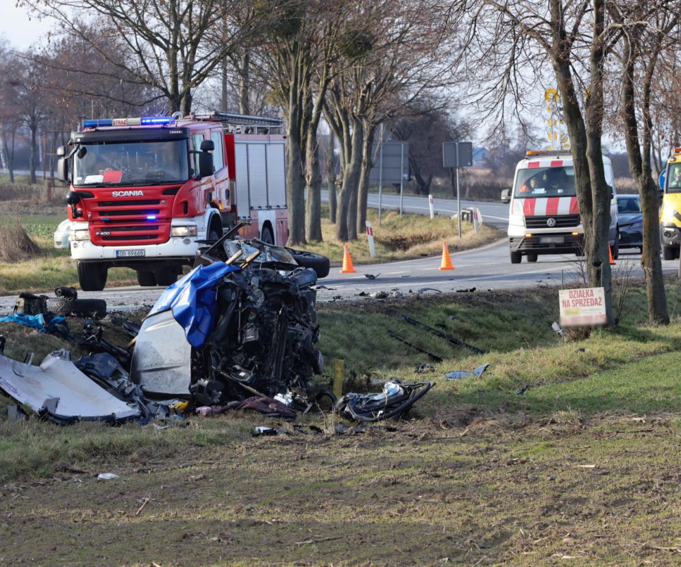 W zderzeniu forda i volkswagena zginęło 6 osób. Ustalono, kim były ofiary. To młodzi ludzie