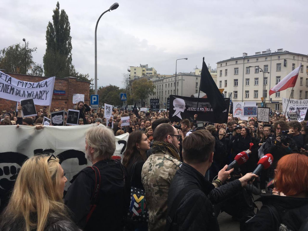 Czarny protest, czarny poniedziałek, strajk kobiet 3.10