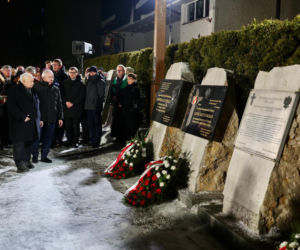 Jarosław Kaczyński w Starachowicach – Hołd dla Matki i Refleksje o Polsce