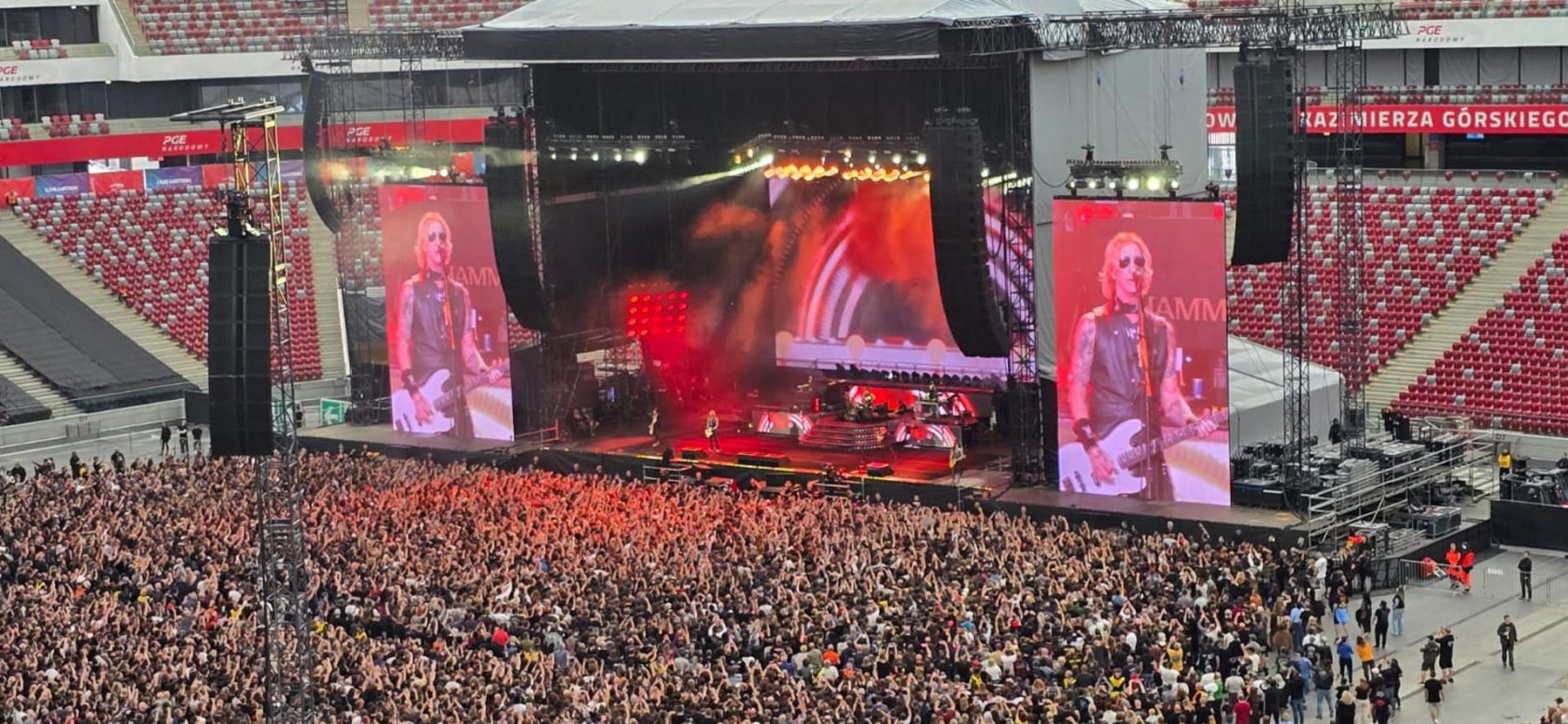 GUNS N' ROSES