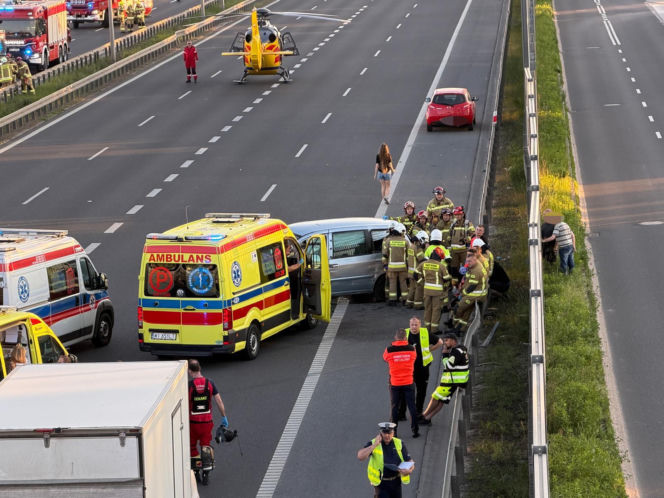 Poważny wypadek na S8. Troje dzieci trafiło do szpitala