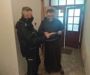 Policjanci edukują seniorów w Warszawie