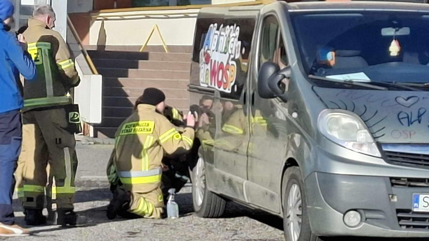 Kalisz. Superbohaterowie odwiedzili małych pacjentów „okrąglaka”. Alpiniści grają dla WOŚP