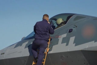 Nowa partia Su-57 w służbie. Rosja doskonali myśliwiec 5. generacji w oparciu o doświadczenia z Ukrainy