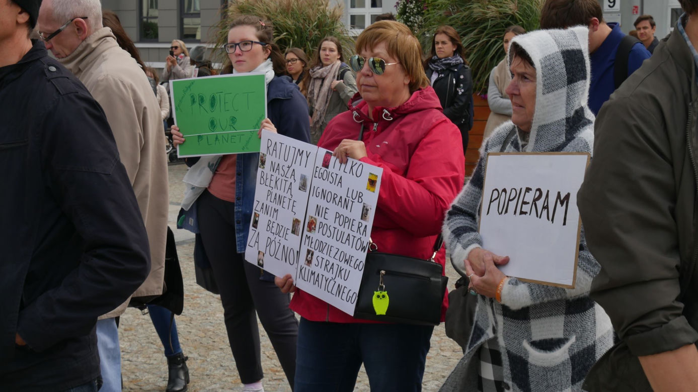 Białystok: Młodzieżowy Strajk Klimatyczny - "Najpierw natura, potem matura"