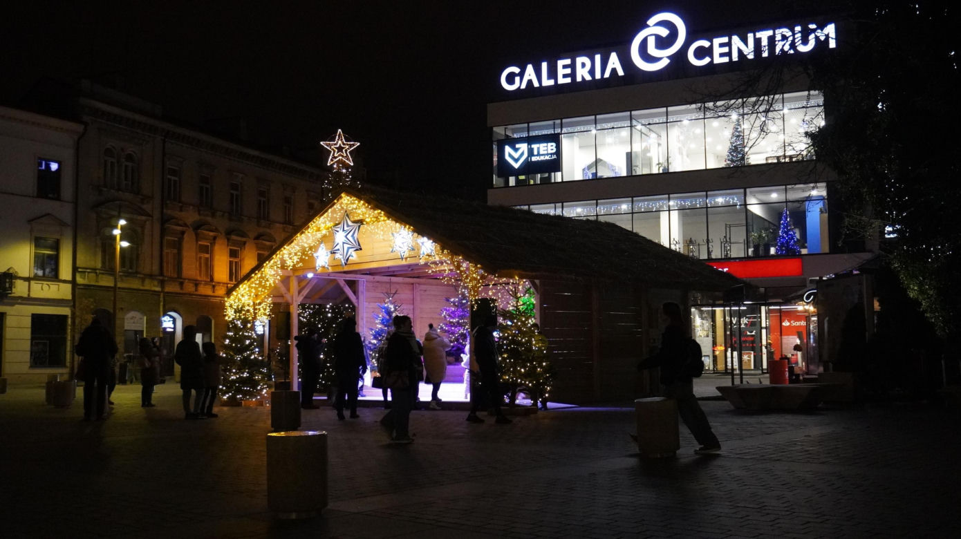 Lublin życzy „Wesołych świąt”. Tak się prezentują świąteczne iluminacje