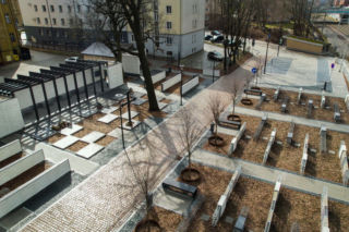 W Olsztynie stworzyli węzeł przesiadkowy na cmentarzu. Jak połączyć pamięć z nową funkcją?