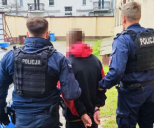 Zamaskowany 18-latek sterroryzował farmaceutki. Chciał ukraść leki, użył przedmiotu przypominającego broń