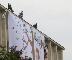 Aktywiści weszli na dach Ministerstwa