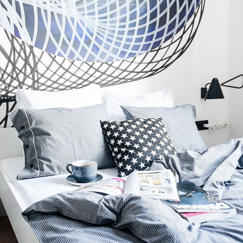 Szara pościel (źródło: www.designersko.pl)