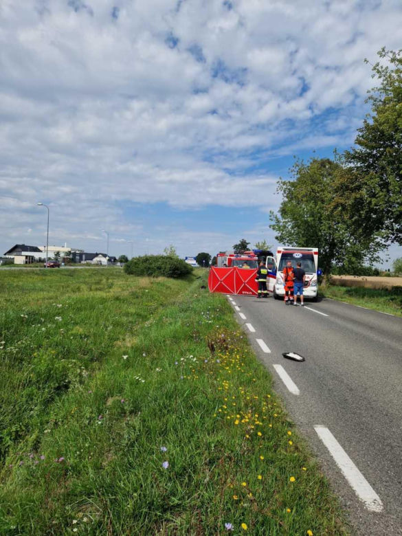Jeden roztrzaskał się o traktor, drugi o osobówkę. Dwaj motocykliści zginęli na tej samej drodze