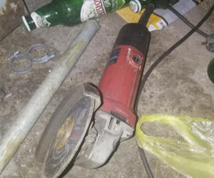 Spiłował psu zęby szlifierką