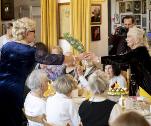 Wielkanoc w Domu Aktora w Skolimowie, Emilia Krakowska, Ryszarda Gozdowska