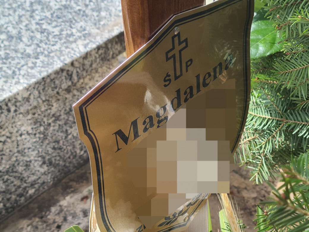 Kopki k. Rudnika. Magdalena V. zabiła dzieci i siebie. Odbył się jej pogrzeb w Rudniku [ZDJĘCIA]