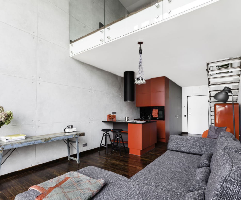 Loft w kolorach betonu i cegły